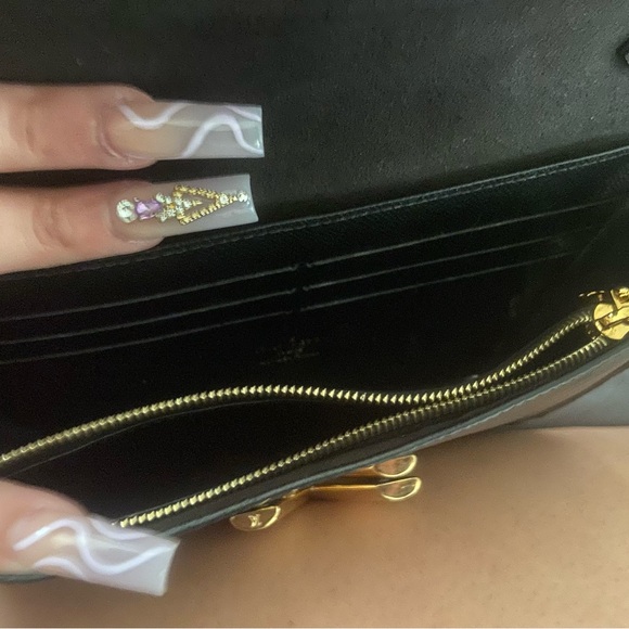 Louis Vuitton Twist Belt Chain Pouch - Picture 5 of 8